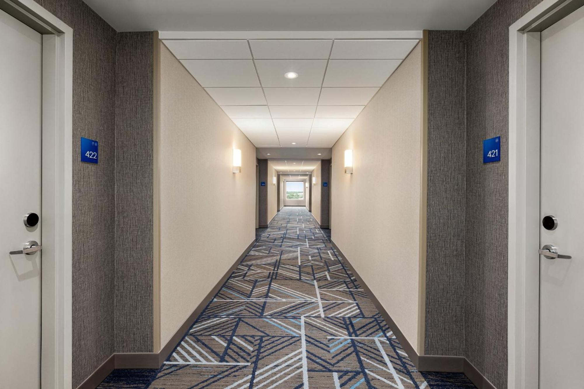 Holiday Inn Express - Strathroy By Ihg Экстерьер фото