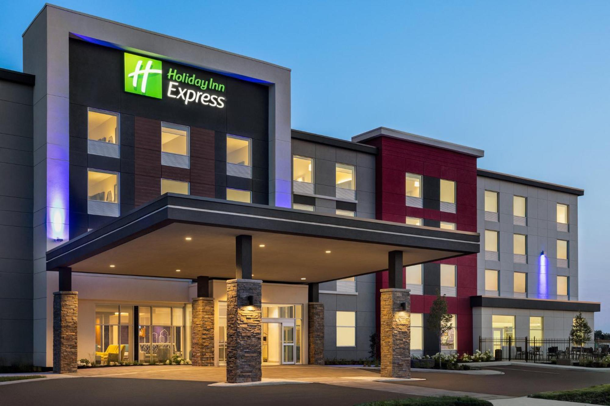 Holiday Inn Express - Strathroy By Ihg Экстерьер фото