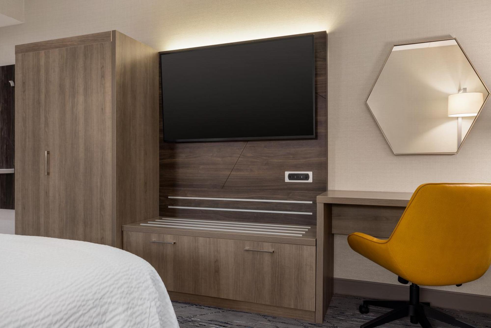 Holiday Inn Express - Strathroy By Ihg Экстерьер фото