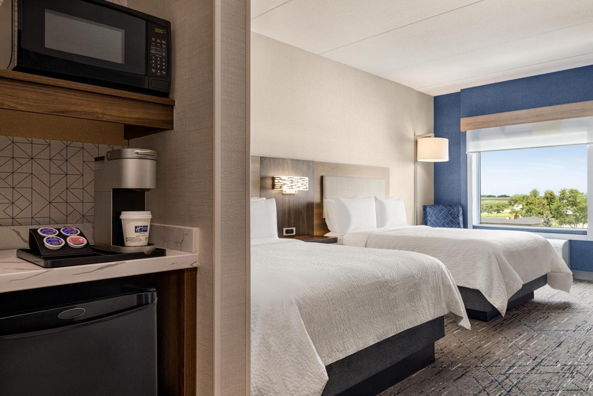 Holiday Inn Express - Strathroy By Ihg Экстерьер фото