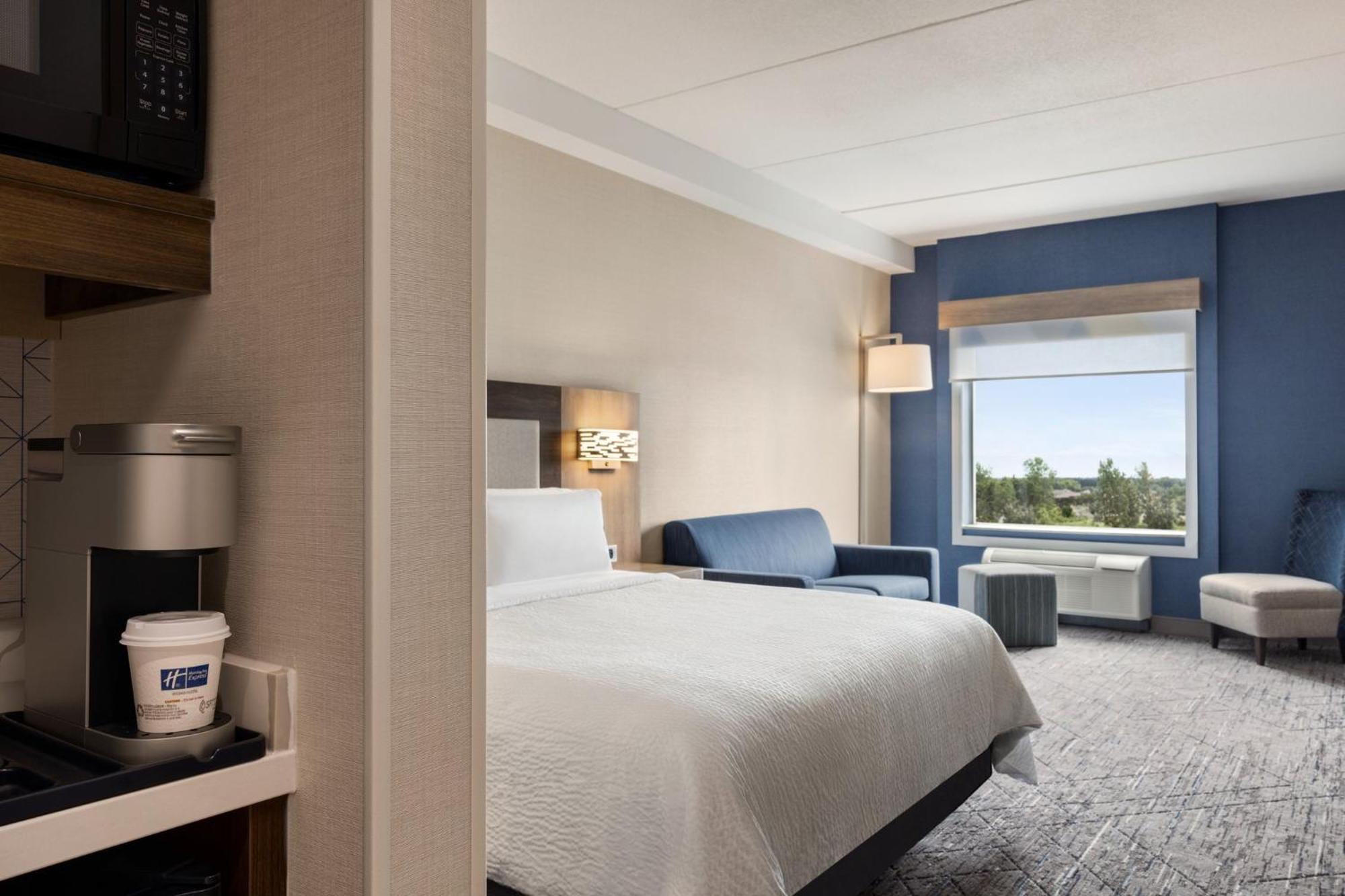 Holiday Inn Express - Strathroy By Ihg Экстерьер фото