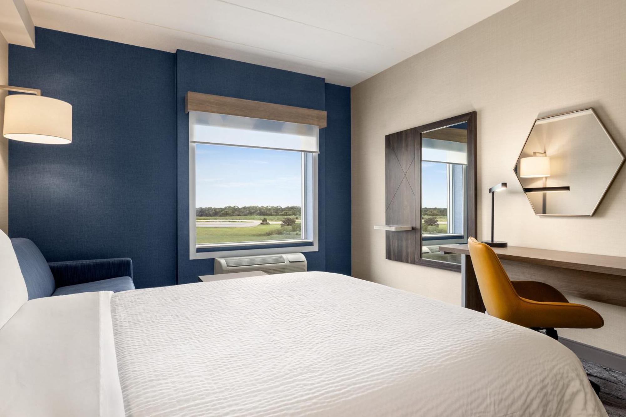 Holiday Inn Express - Strathroy By Ihg Экстерьер фото