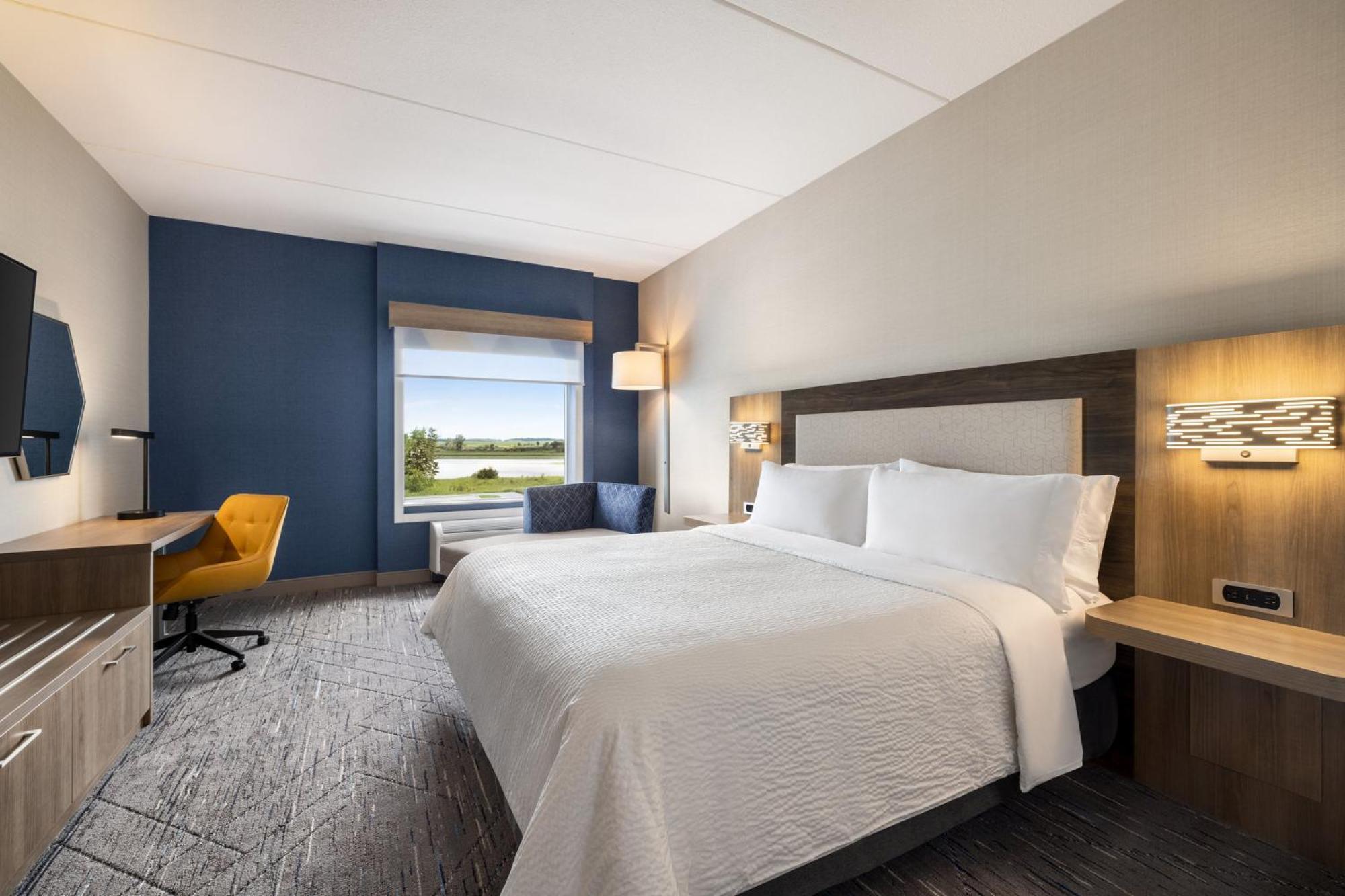 Holiday Inn Express - Strathroy By Ihg Экстерьер фото