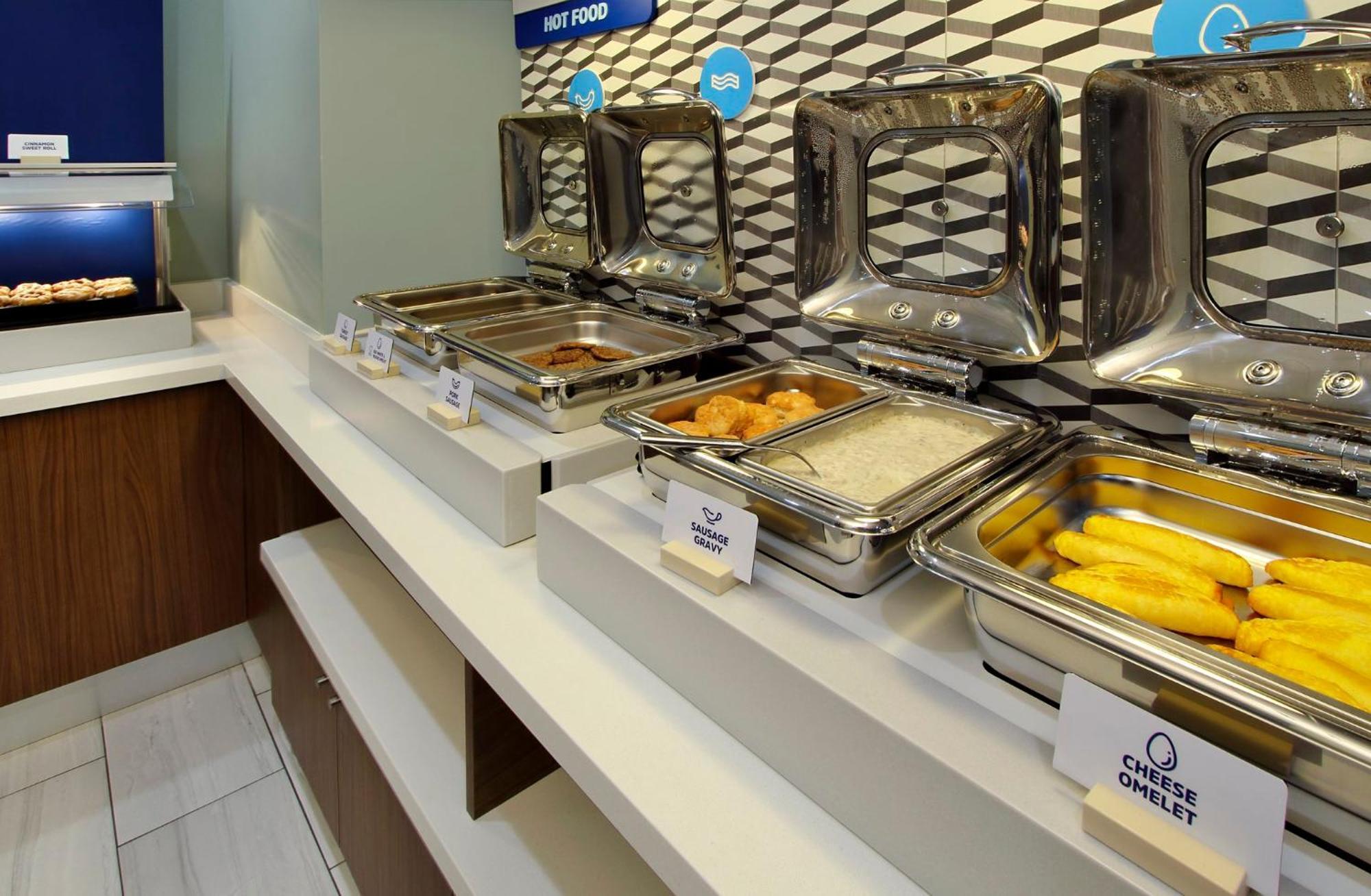 Holiday Inn Express - Strathroy By Ihg Экстерьер фото