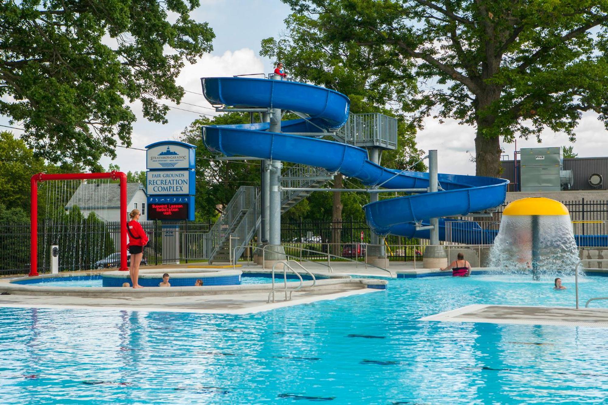 Holiday Inn Express - Strathroy By Ihg Экстерьер фото